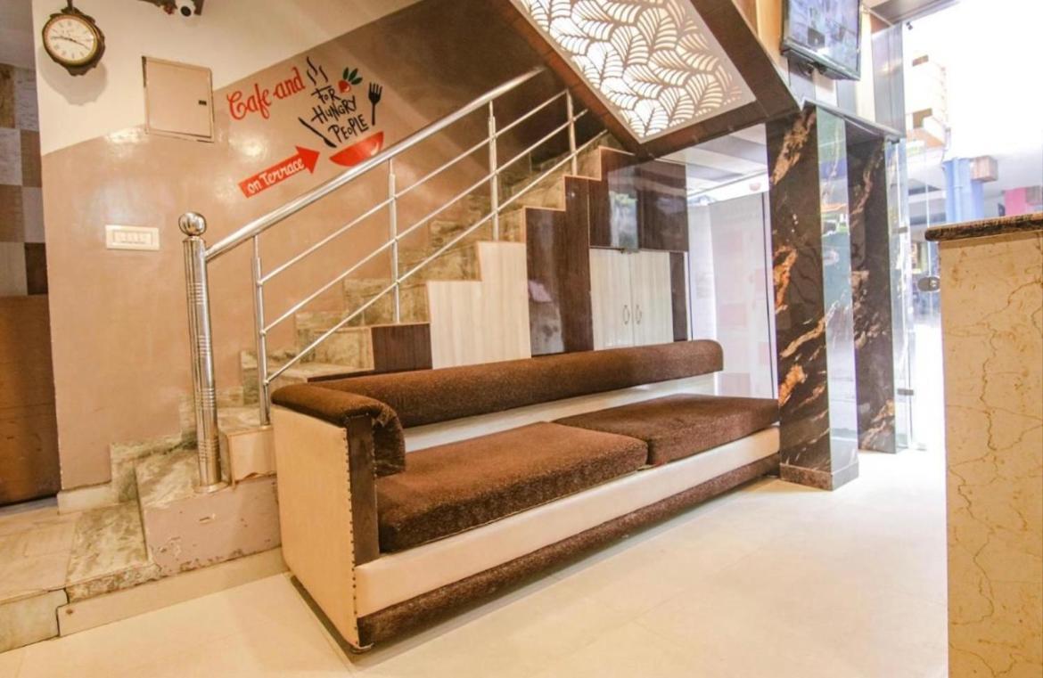 The For You Hotel & Restaurant Ришикеш Экстерьер фото